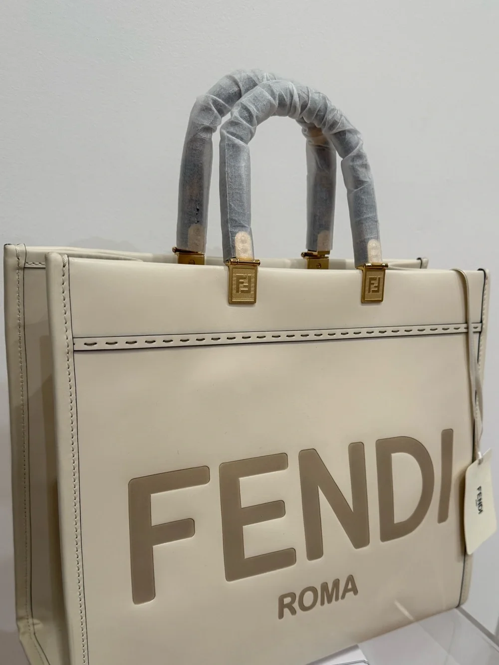 NWT Fendi Sunshine Roma Shopper Leather Tote w Tortoiseshell Handles Gold White - Picture 2 of 7